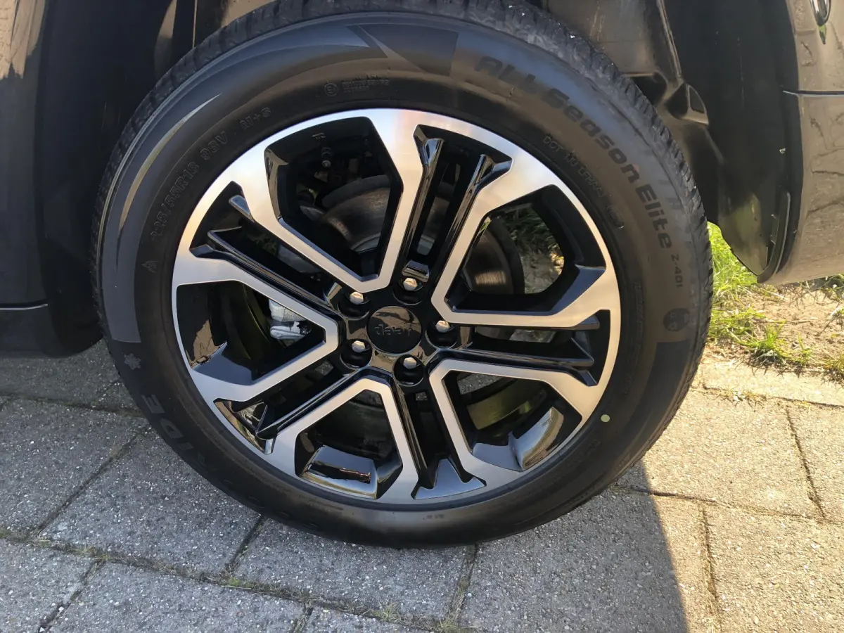 1.5T e-Hybrid Summit AUTOMAAT|LEER|CLIMATE|APPLE/ANDROID|CAMERA|PDC|18"