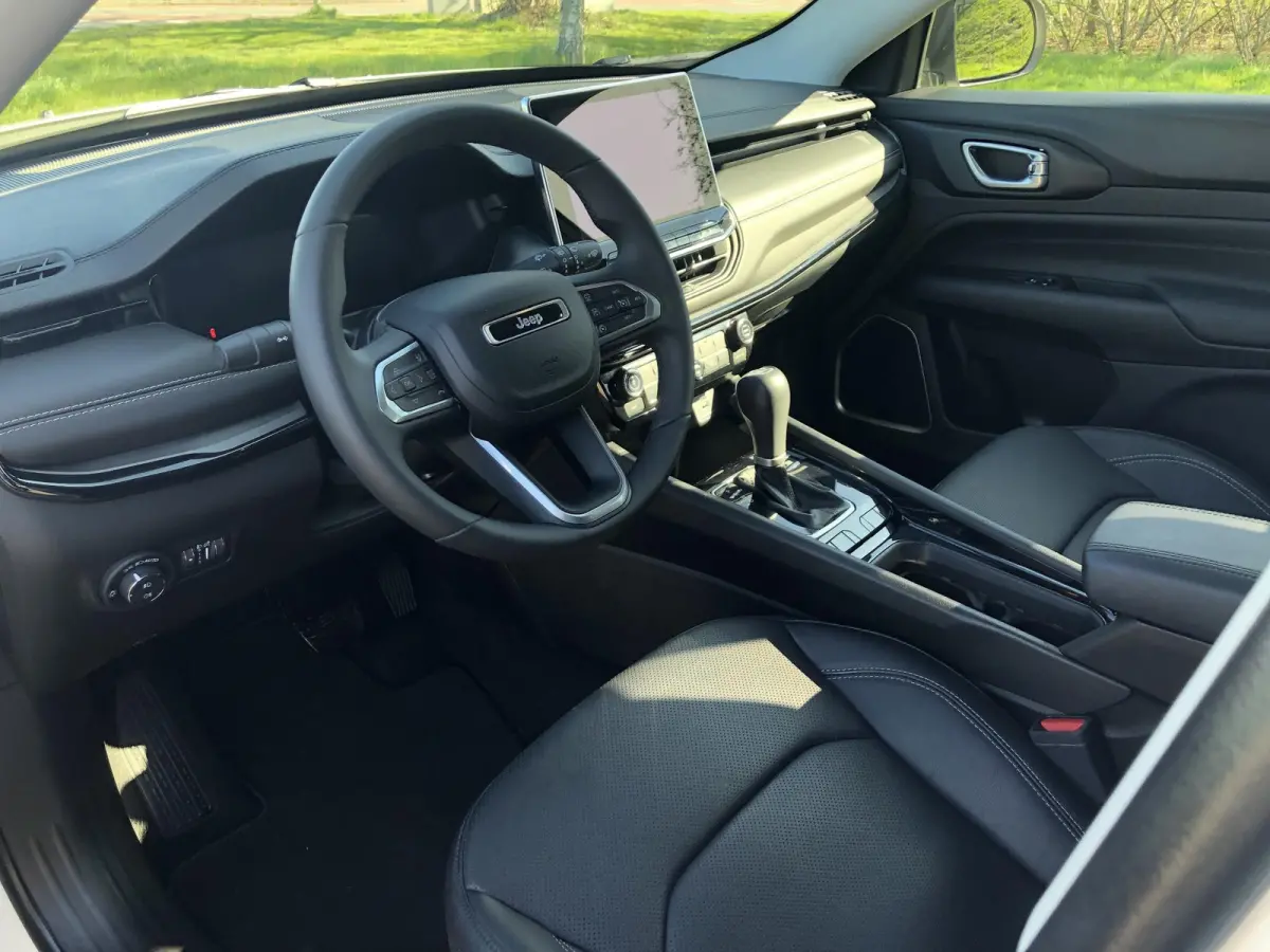 1.5T e-Hybrid Summit AUTOMAAT|LEER|CLIMATE|APPLE/ANDROID|CAMERA|PDC|18"