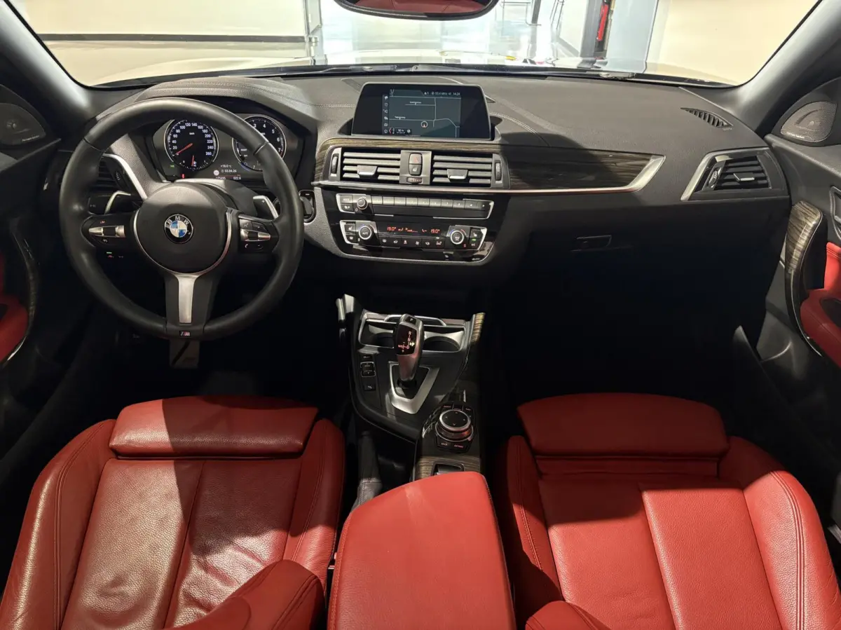 220i M Sport 184pk AUT LCI|Facelift|H&K|18''|Leder|Camera|Navi|Shodowline|