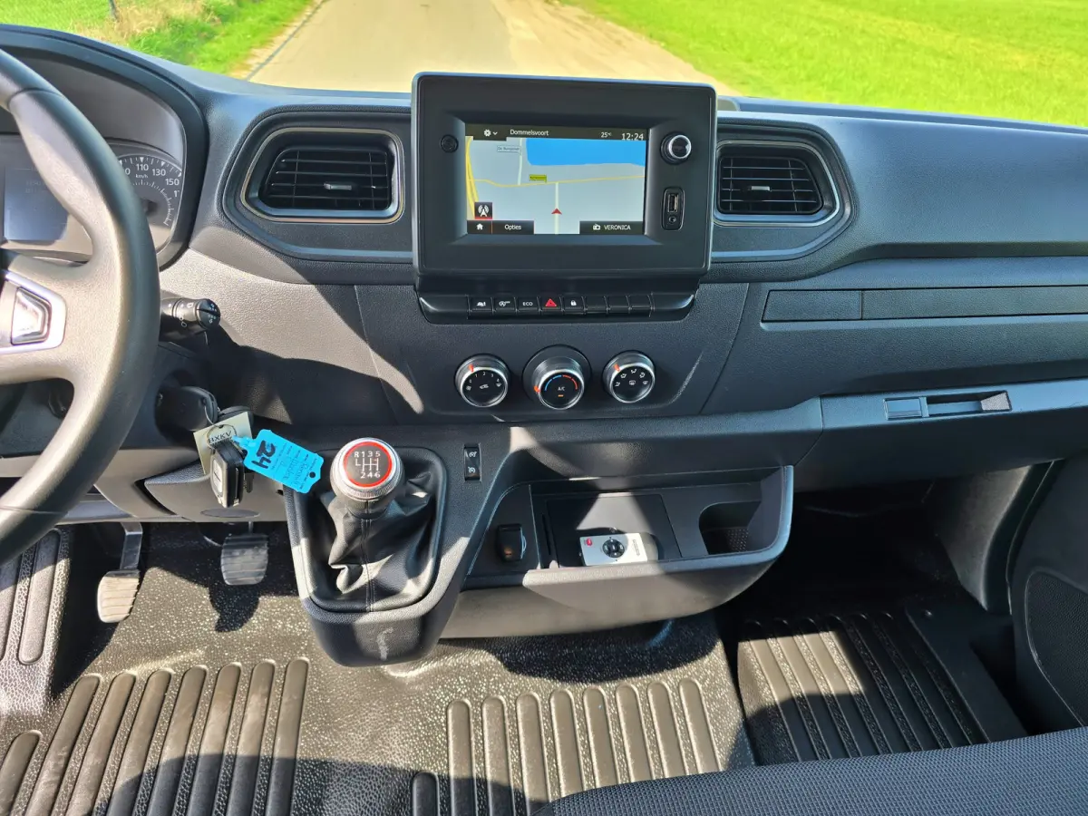 T35 2.3 dCi Lowliner - 145 Pk - Euro 6 - Airco - Cruise Control - ParkeerCamera