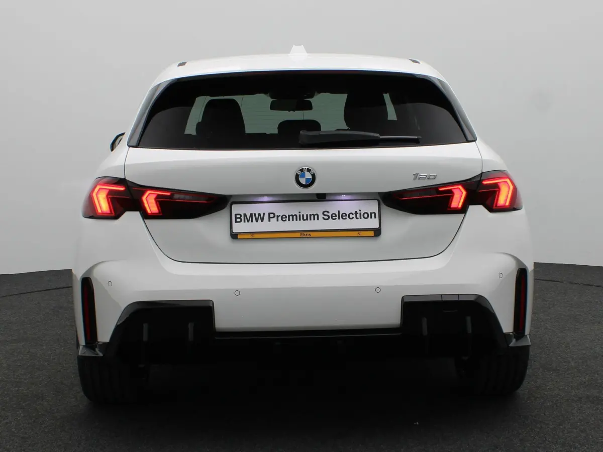120 M Sport Design Edition | Harman Kardon | Driving Assistant |  Stuurwielverwarming | 18"