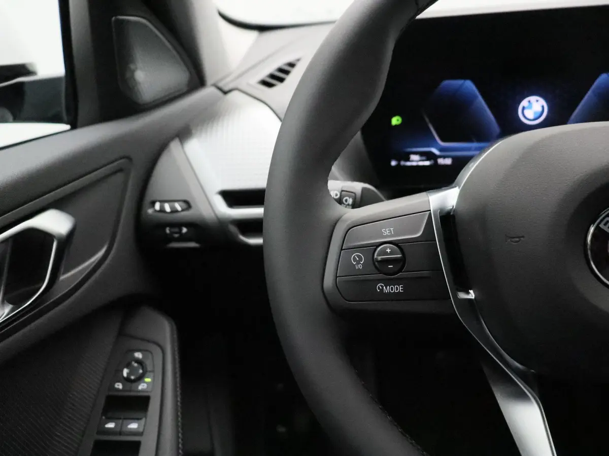 120 M Sport Design Edition | Harman Kardon | Driving Assistant |  Stuurwielverwarming | 18"