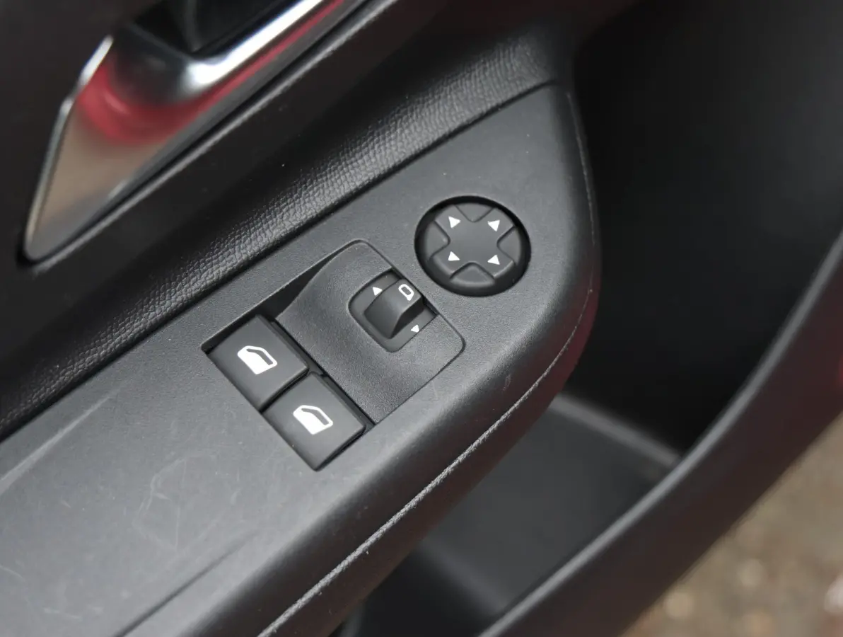 100PK Level 2 | Navigatie | Camera | Parkeersensoren | Apple en Android