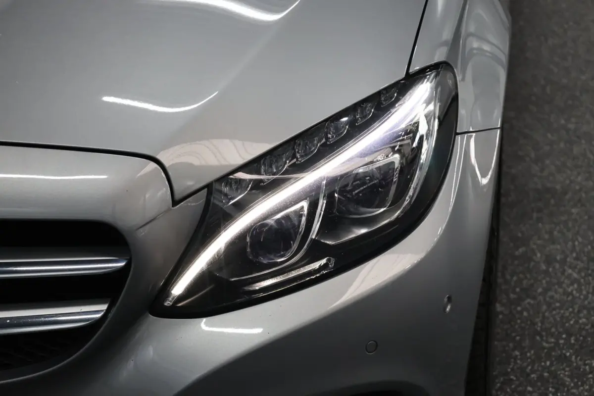 250 Prestige LED/SFEER/PANORAMADAK/LEER+S.VERWARMING/LMV/PDC/CRUISE/ECC/12 MND GARANTIE!