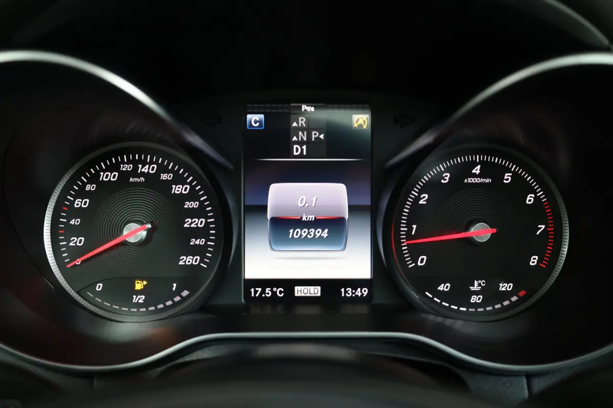 250 Prestige LED/SFEER/PANORAMADAK/LEER+S.VERWARMING/LMV/PDC/CRUISE/ECC/12 MND GARANTIE!