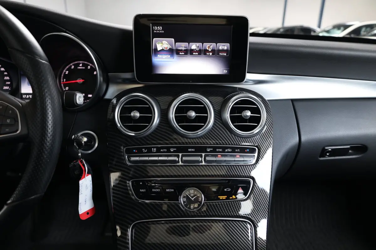 250 Prestige LED/SFEER/PANORAMADAK/LEER+S.VERWARMING/LMV/PDC/CRUISE/ECC/12 MND GARANTIE!