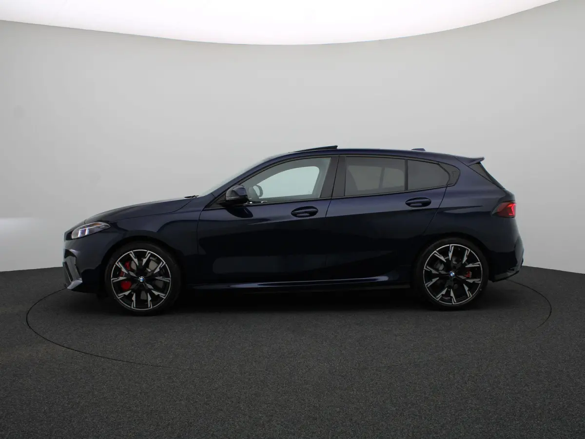 120 M Sportpakket Pro | Premium Pack | Stuurwielrand Verwarmd | Panoramadak | Harman Kardon | 19''