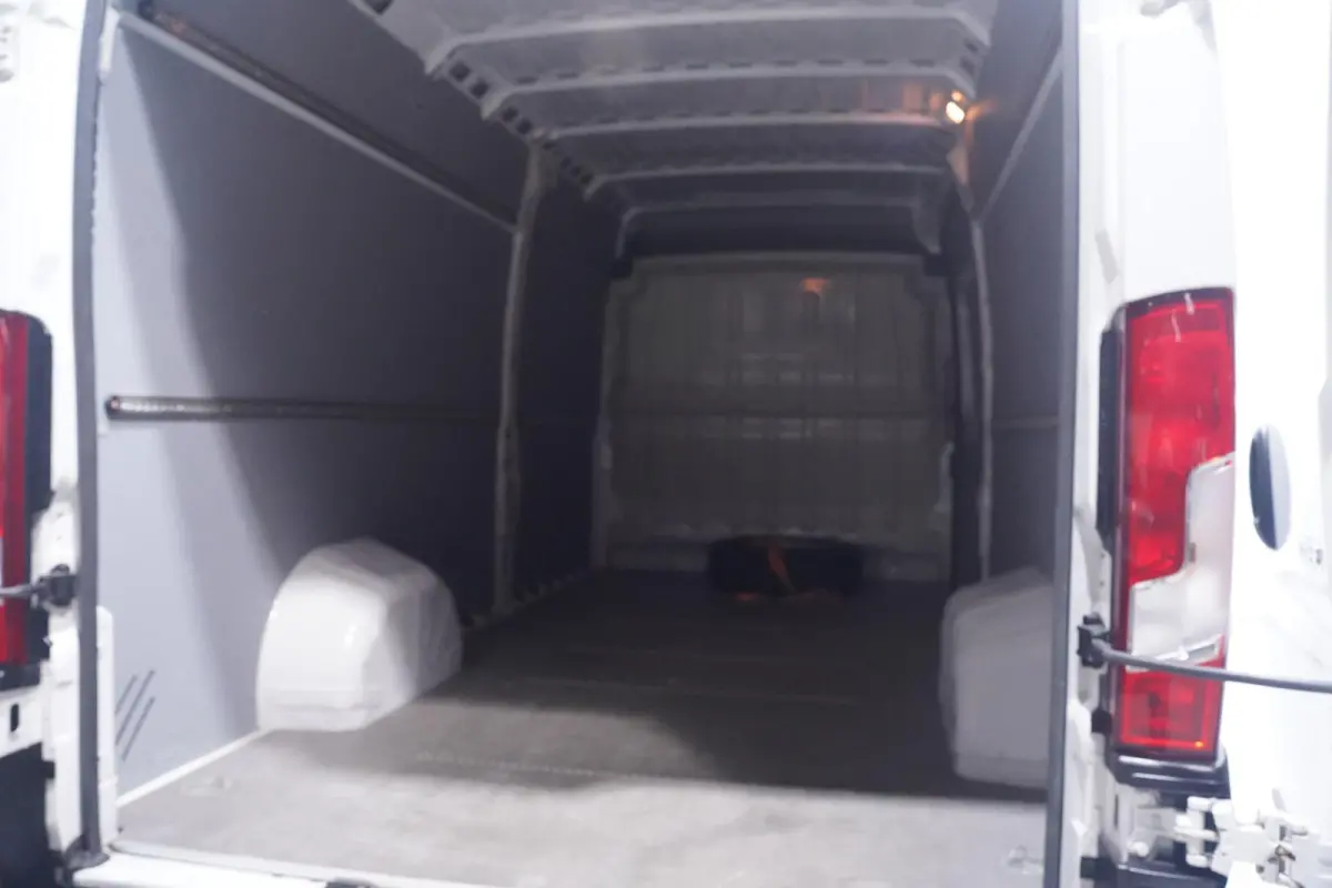 2.2 BlueHDi 165 pk L4H2 Navi, Camera Laadruimte Pakket, PDC achter, Slechts 68 dkm, 3-Zits