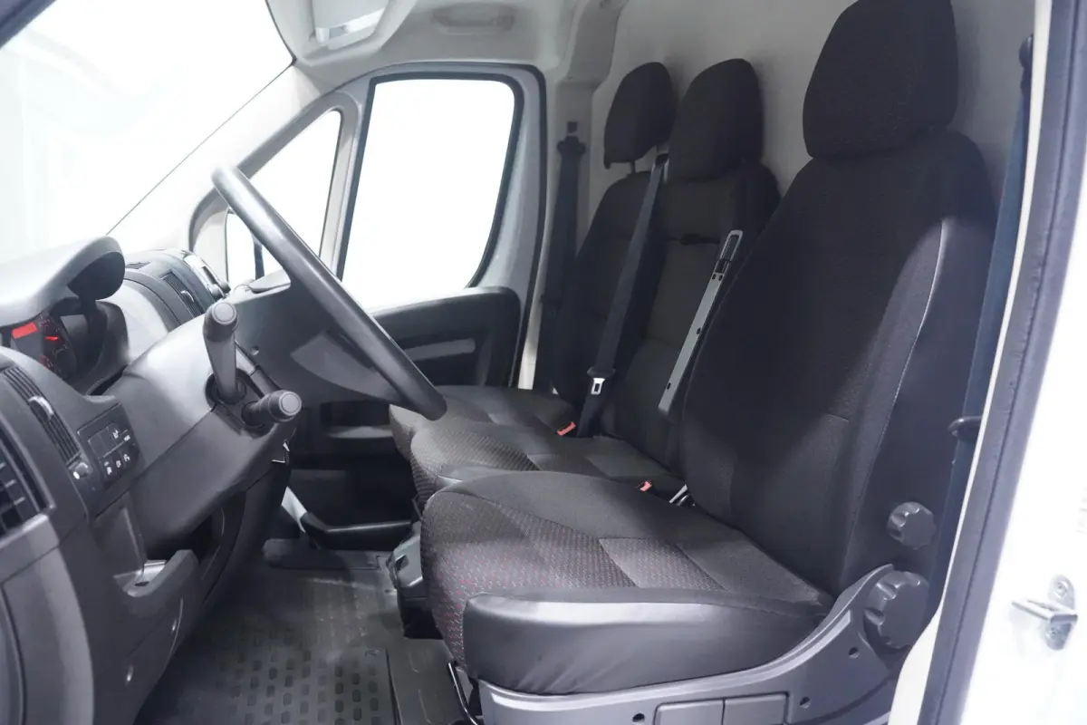 2.2 BlueHDi 165 pk L4H2 Navi, Camera Laadruimte Pakket, PDC achter, Slechts 68 dkm, 3-Zits