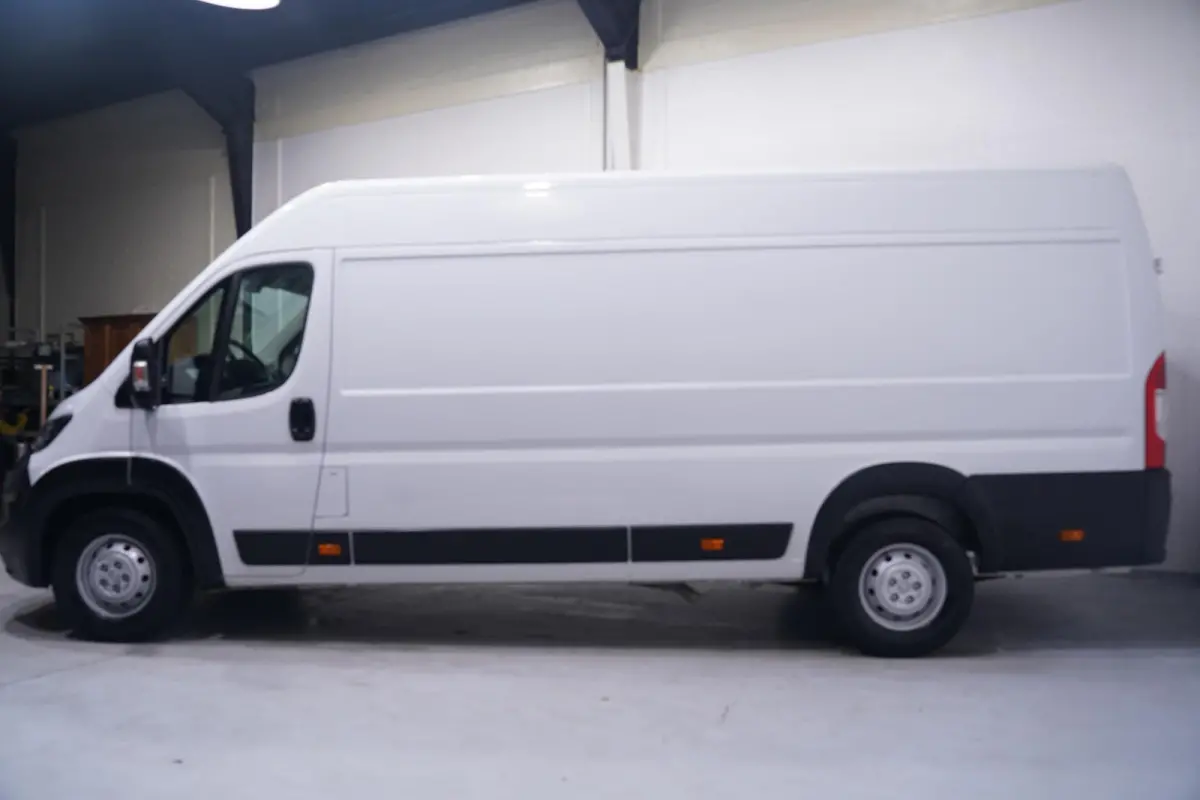 2.2 BlueHDi 165 pk L4H2 Navi, Camera Laadruimte Pakket, PDC achter, Slechts 68 dkm, 3-Zits