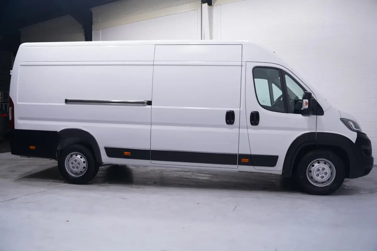 2.2 BlueHDi 165 pk L4H2 Navi, Camera Laadruimte Pakket, PDC achter, Slechts 68 dkm, 3-Zits