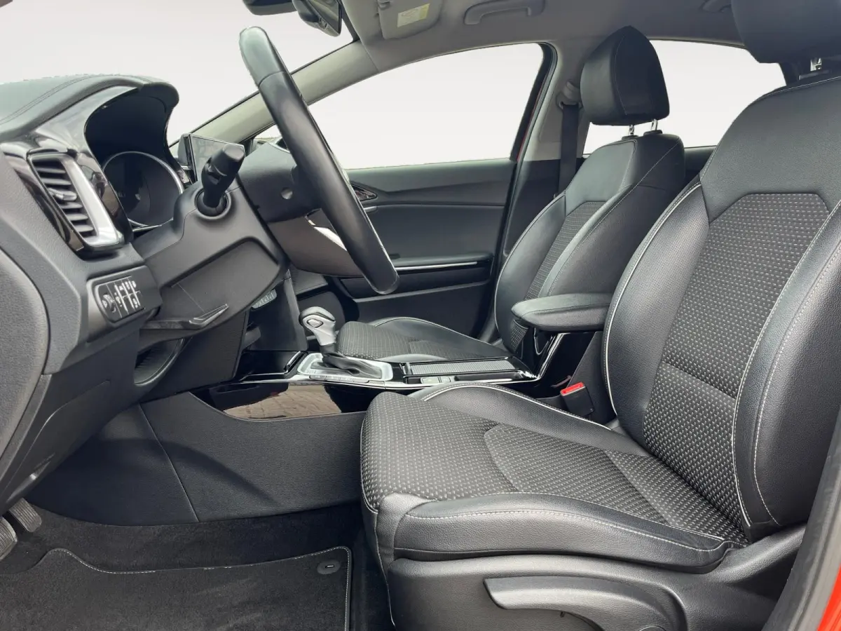 1.6 GDi PHEV DynamicPlusLine | Climate Control | Navigatie | Stoel en stuurverwarming