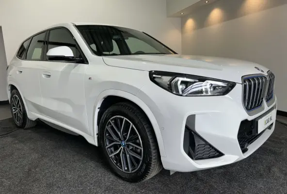 xDrive30 67 kWh M-Sport | SOH 98,3% | Sportstoelen | Premiumpakket
