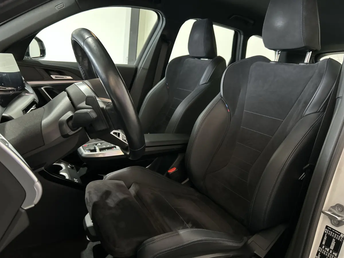 xDrive30 67 kWh M-Sport | Tot € 4.000 klantvoordeel* | SOH 98,3% | Sportstoelen | Premiumpakket