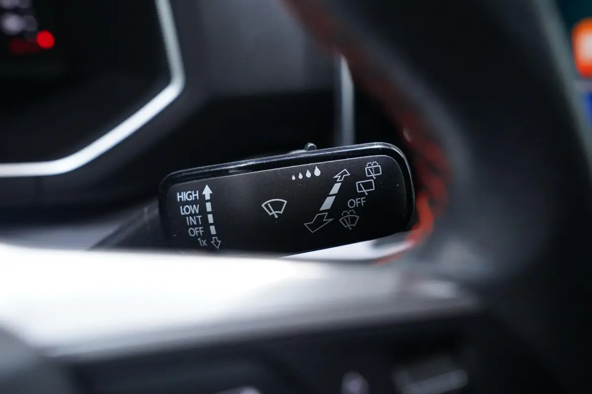 1.5 TSI FR Business Intense NAP Navi Camera Trekhaak Apple/ Android Camera 360 PDC v+a
