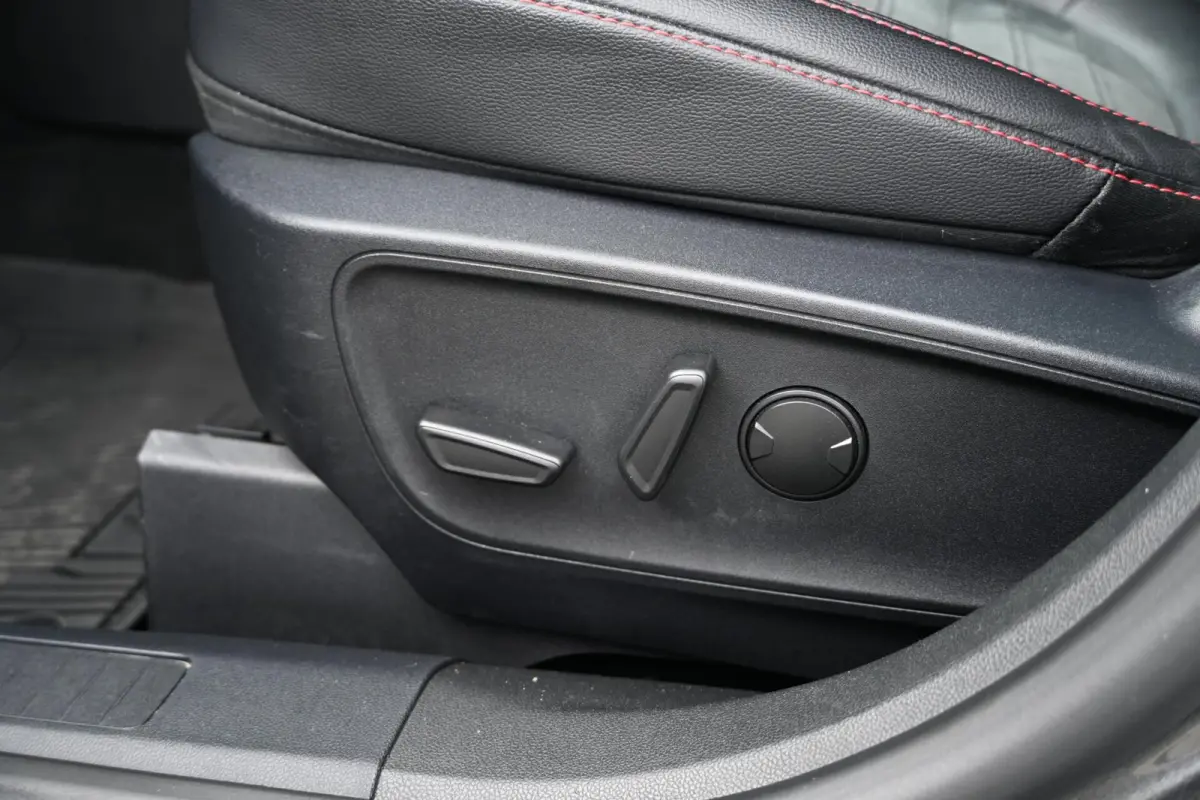 2.5 FHEV ST-Line |Geen stekker|Panoramadak|CarPlay|Stuur + stoelverwarming