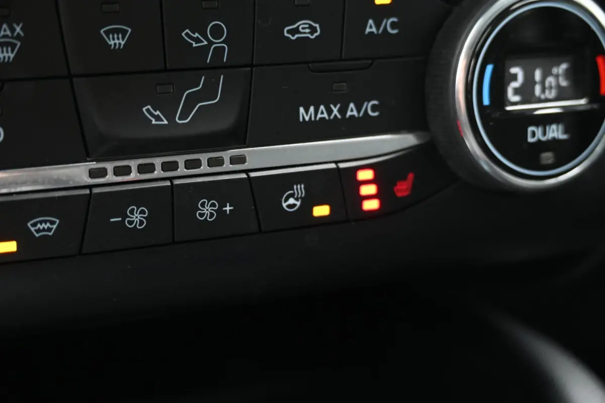 2.5 FHEV ST-Line |Geen stekker|Panoramadak|CarPlay|Stuur + stoelverwarming