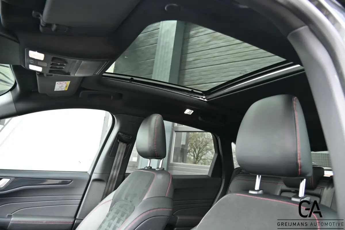 2.5 FHEV ST-Line |Geen stekker|Panoramadak|CarPlay|Stuur + stoelverwarming