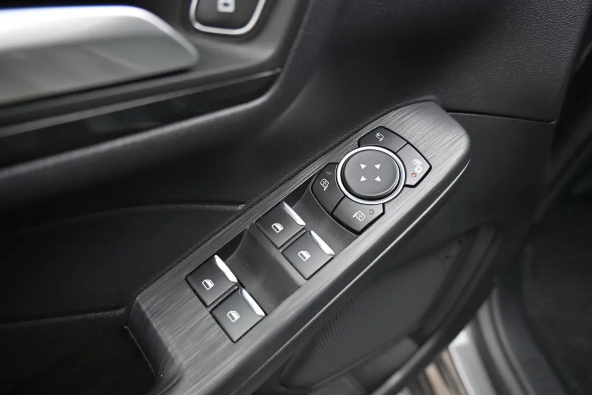 2.5 FHEV ST-Line |Geen stekker|Panoramadak|CarPlay|Stuur + stoelverwarming