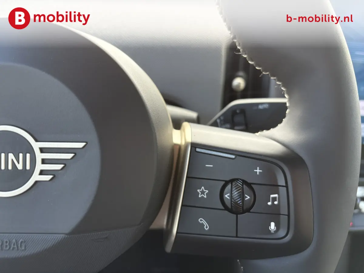 2.0 S Favoured XL Adaptive Cruise Control | 360 Camera | Massagestoel | Stuur/Stoelverwarming | DAB Audio