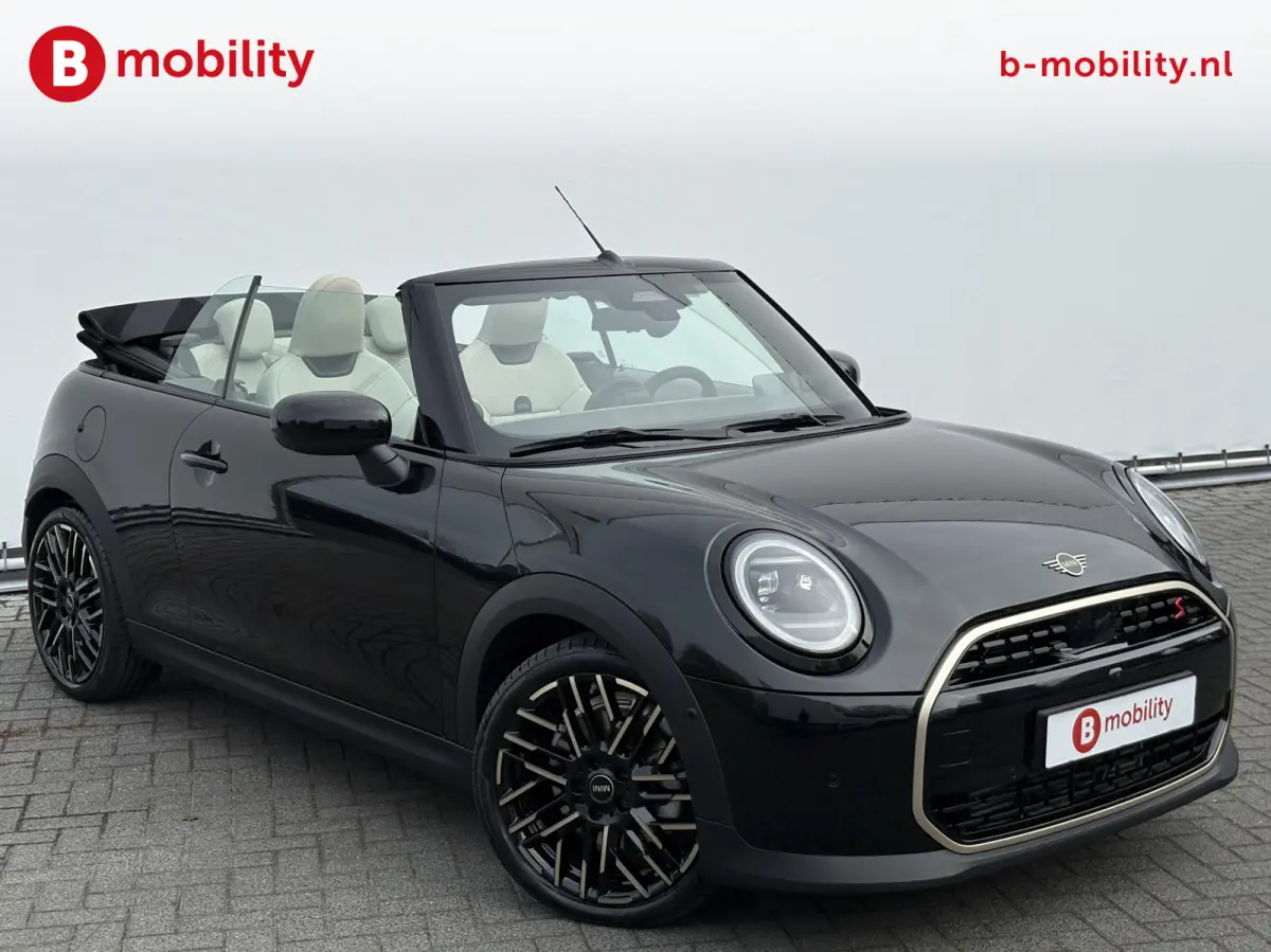 2.0 S Favoured XL Adaptive Cruise Control | 360 Camera | Massagestoel | Stuur/Stoelverwarming | DAB Audio