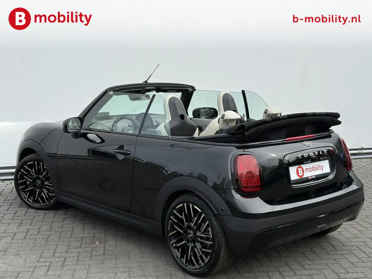 2.0 S Favoured XL Adaptive Cruise Control | 360 Camera | Massagestoel | Stuur/Stoelverwarming | DAB Audio