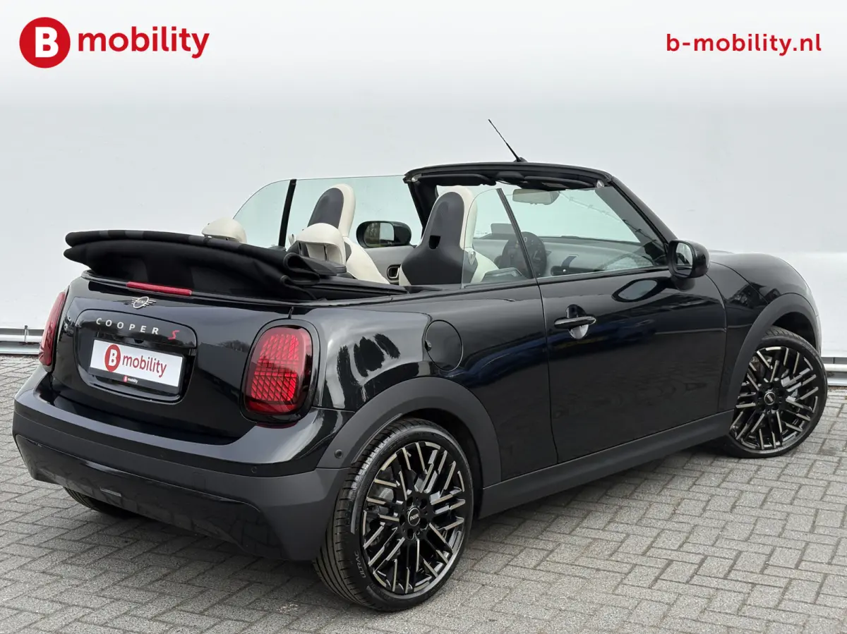 2.0 S Favoured XL Adaptive Cruise Control | 360 Camera | Massagestoel | Stuur/Stoelverwarming | DAB Audio