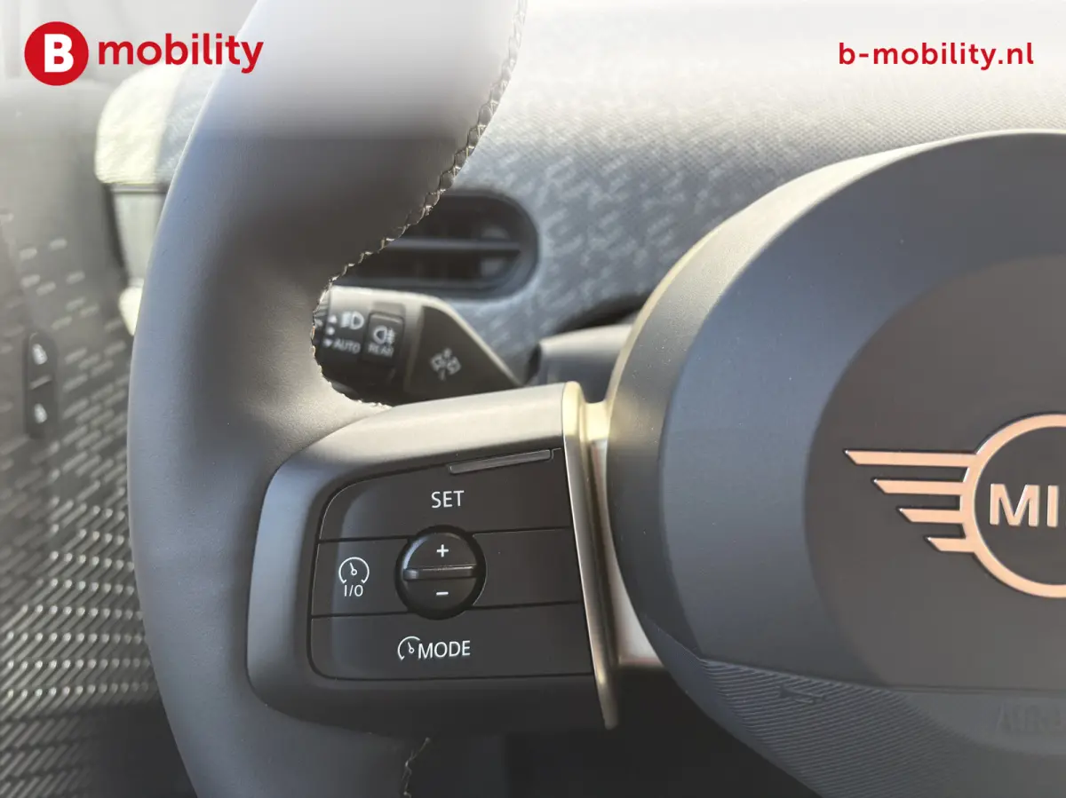 2.0 S Favoured XL Adaptive Cruise Control | 360 Camera | Massagestoel | Stuur/Stoelverwarming | DAB Audio