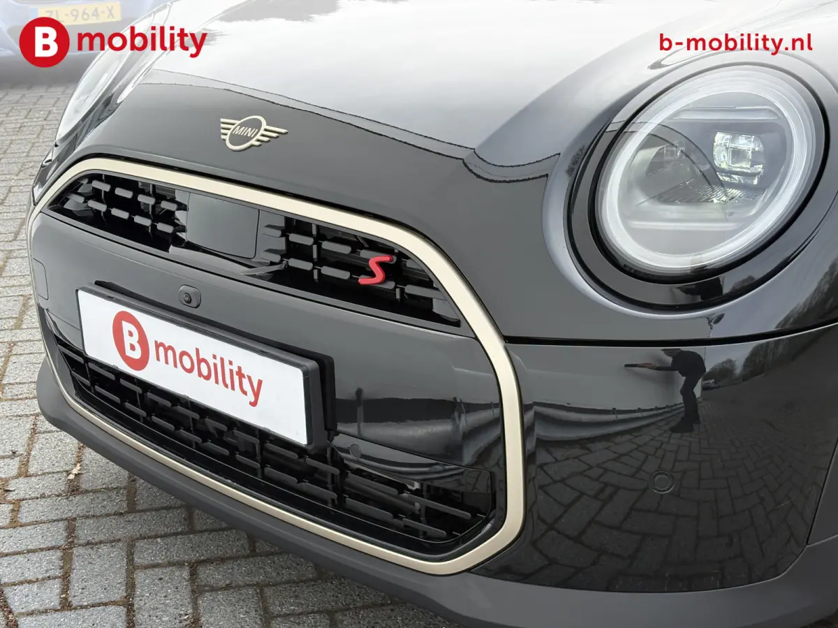 2.0 S Favoured XL Adaptive Cruise Control | 360 Camera | Massagestoel | Stuur/Stoelverwarming | DAB Audio