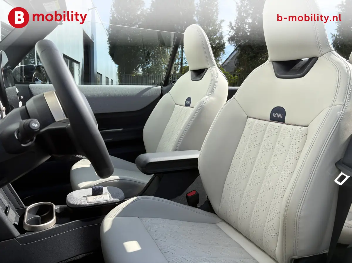 2.0 S Favoured XL Adaptive Cruise Control | 360 Camera | Massagestoel | Stuur/Stoelverwarming | DAB Audio