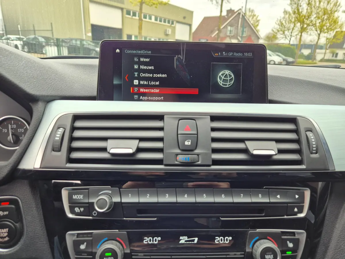 330i M Sport Elek. Trekhaak Apple CarPlay 100% Dealer onderhouden DAB+ TOP STAAT 330i Centennial High Executive