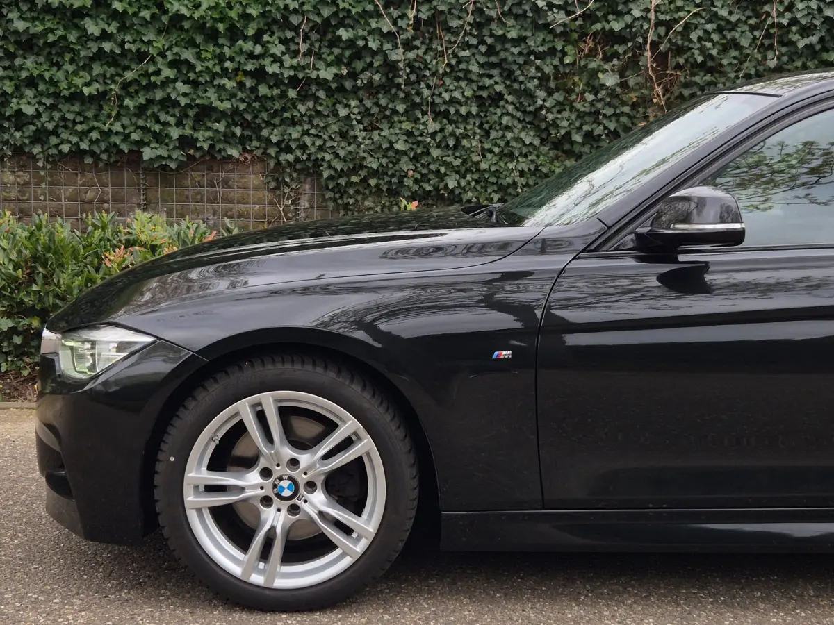 330i M Sport Elek. Trekhaak Apple CarPlay 100% Dealer onderhouden DAB+ TOP STAAT 330i Centennial High Executive