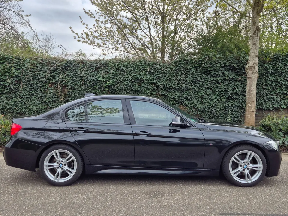330i M Sport Elek. Trekhaak Apple CarPlay 100% Dealer onderhouden DAB+ TOP STAAT 330i Centennial High Executive