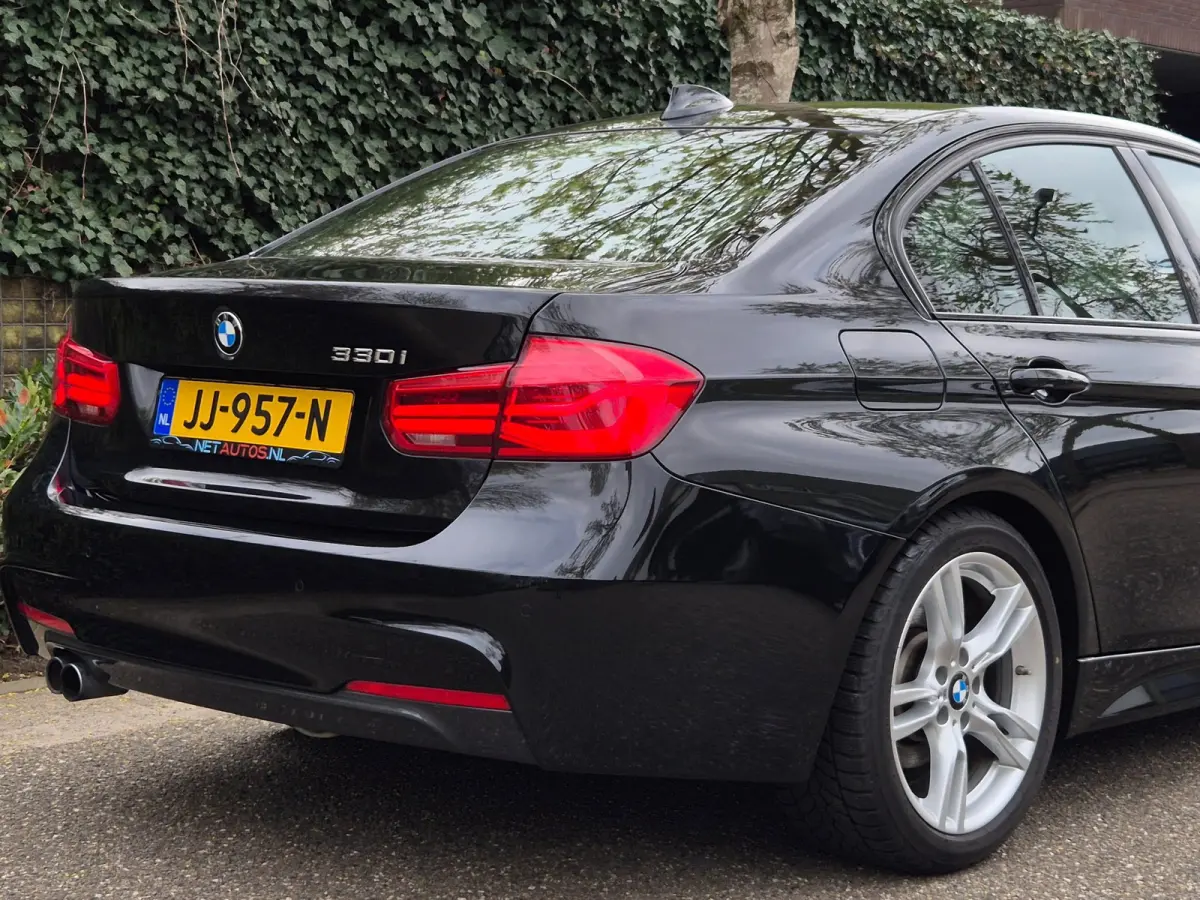 330i M Sport Elek. Trekhaak Apple CarPlay 100% Dealer onderhouden DAB+ TOP STAAT 330i Centennial High Executive