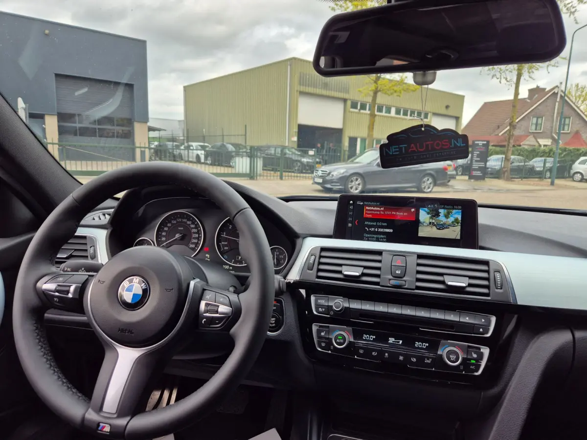 330i M Sport Elek. Trekhaak Apple CarPlay 100% Dealer onderhouden DAB+ TOP STAAT 330i Centennial High Executive