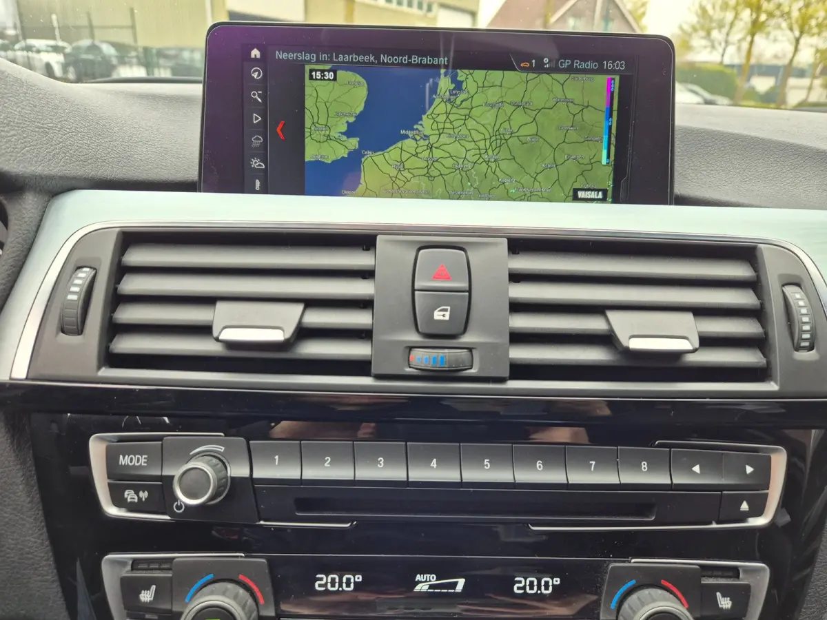 330i M Sport Elek. Trekhaak Apple CarPlay 100% Dealer onderhouden DAB+ TOP STAAT 330i Centennial High Executive