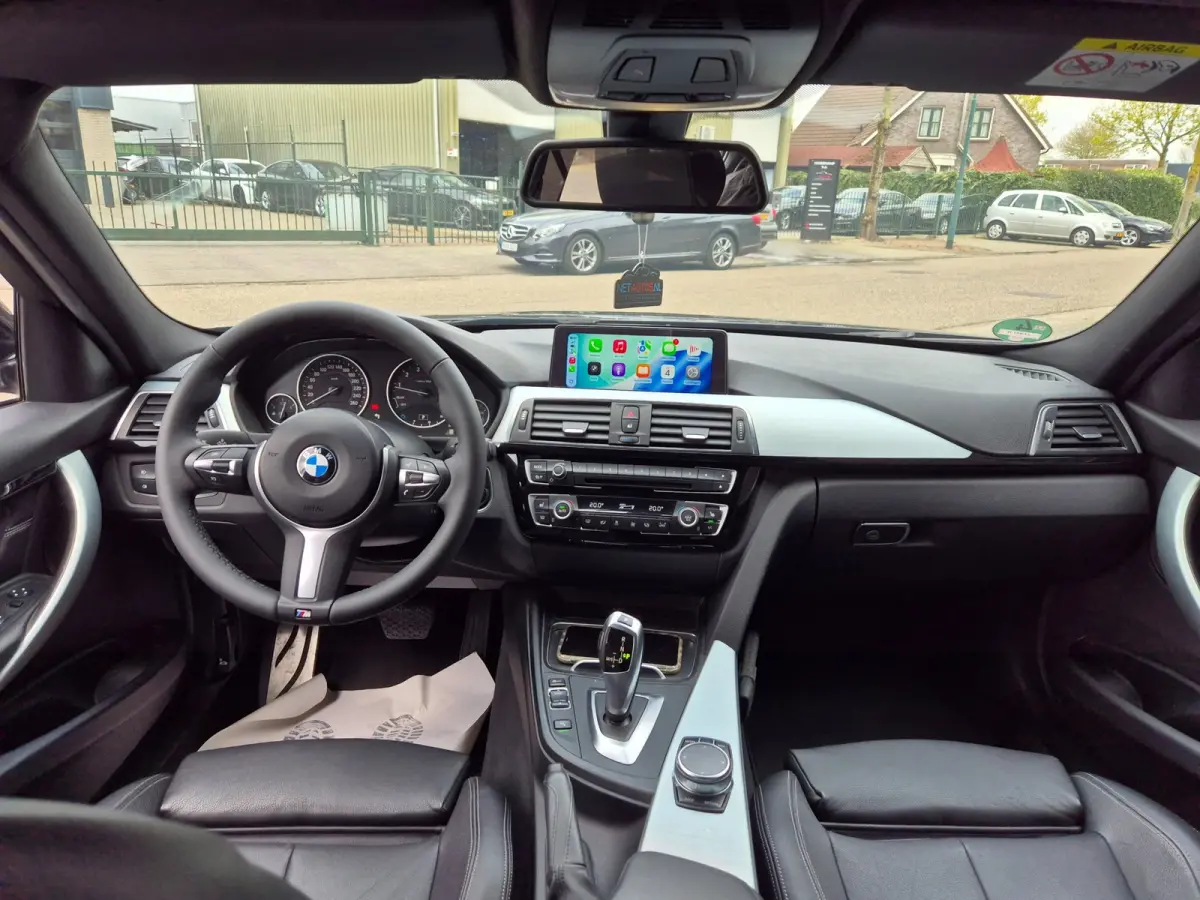 330i M Sport Elek. Trekhaak Apple CarPlay 100% Dealer onderhouden DAB+ TOP STAAT 330i Centennial High Executive