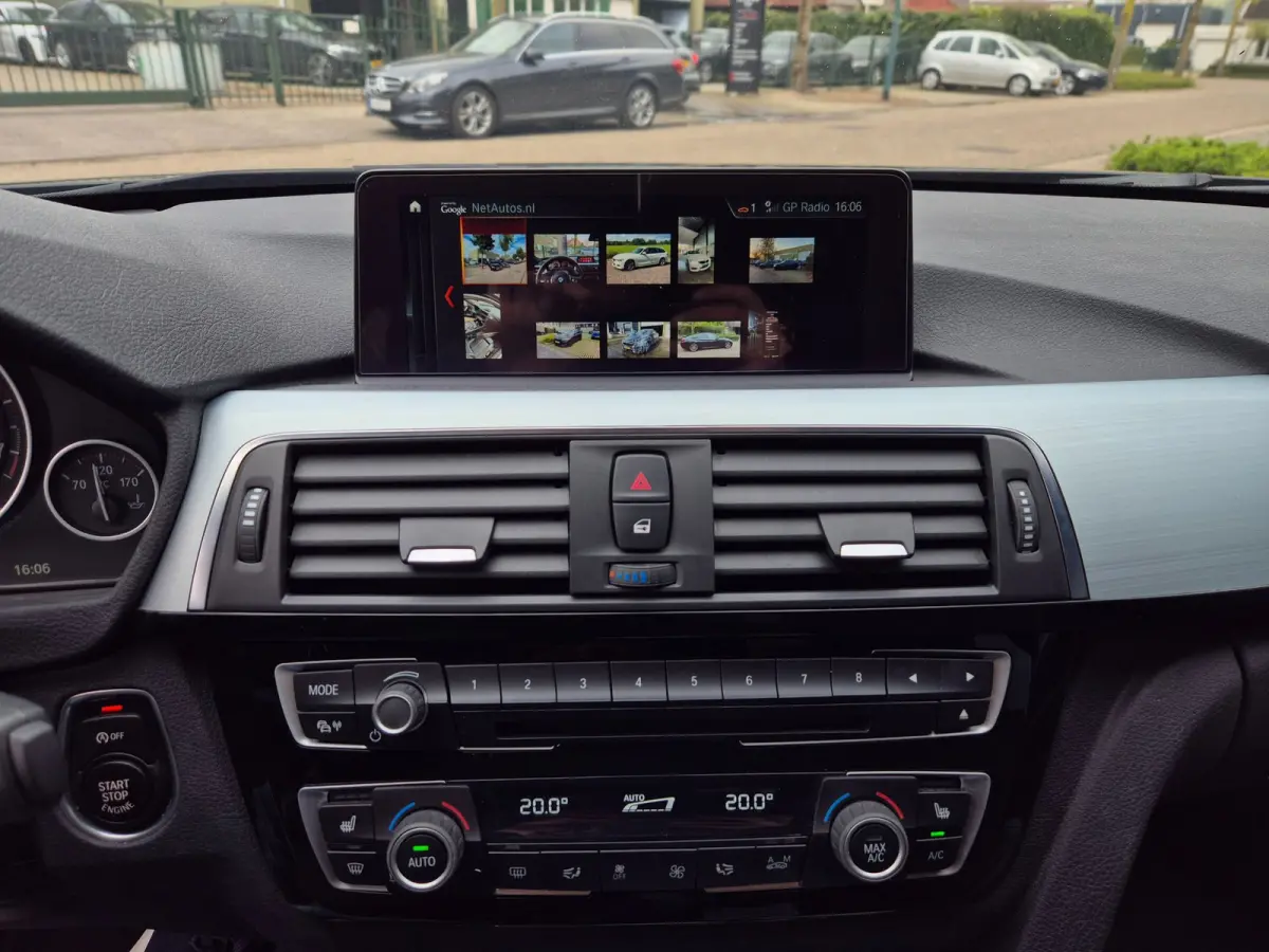 330i M Sport Elek. Trekhaak Apple CarPlay 100% Dealer onderhouden DAB+ TOP STAAT 330i Centennial High Executive
