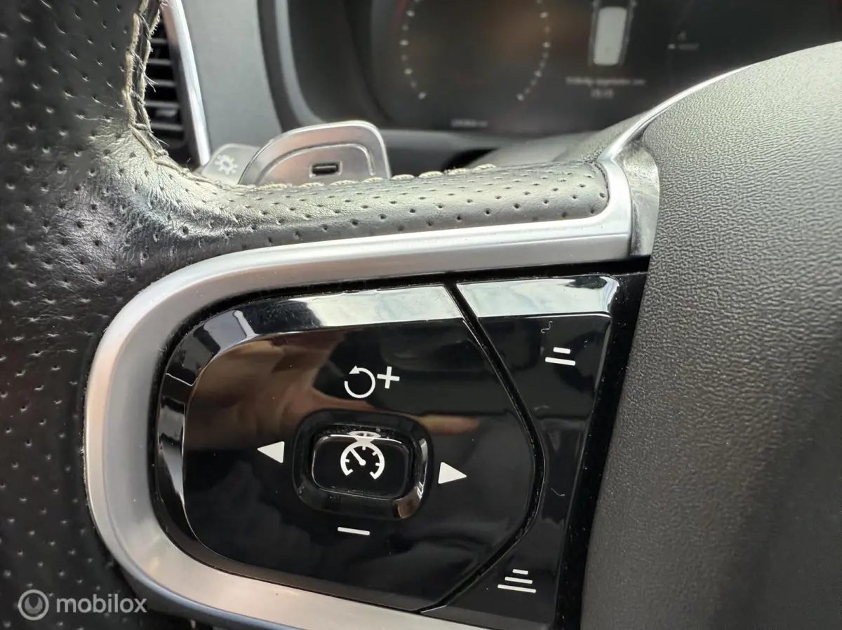 2.0 T8 Twin Engine AWD R-Design PANO 360camera 7zit trekhaak
