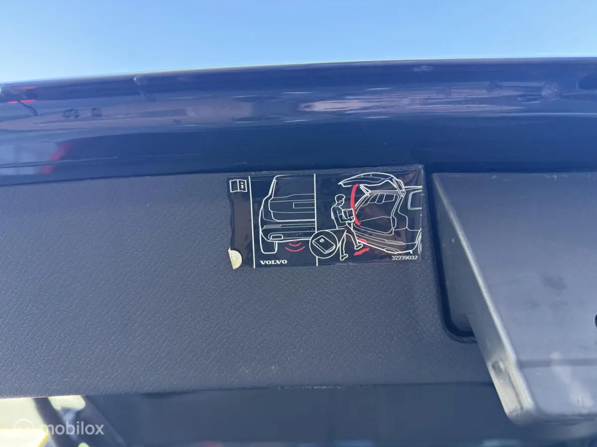 2.0 T8 Twin Engine AWD R-Design PANO 360camera 7zit trekhaak
