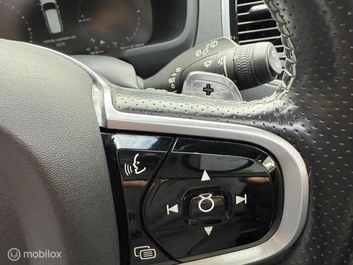 2.0 T8 Twin Engine AWD R-Design PANO 360camera 7zit trekhaak