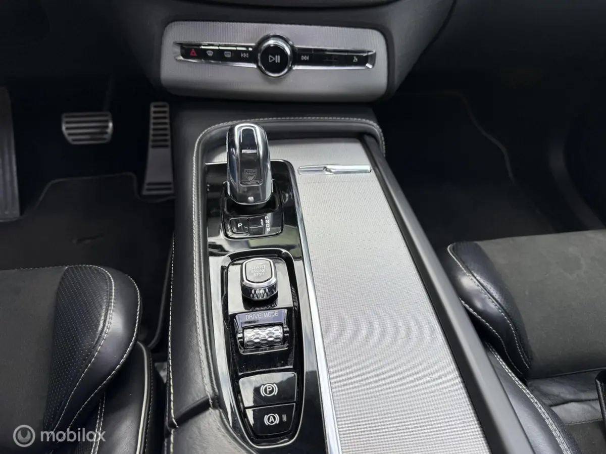 2.0 T8 Twin Engine AWD R-Design PANO 360camera 7zit trekhaak