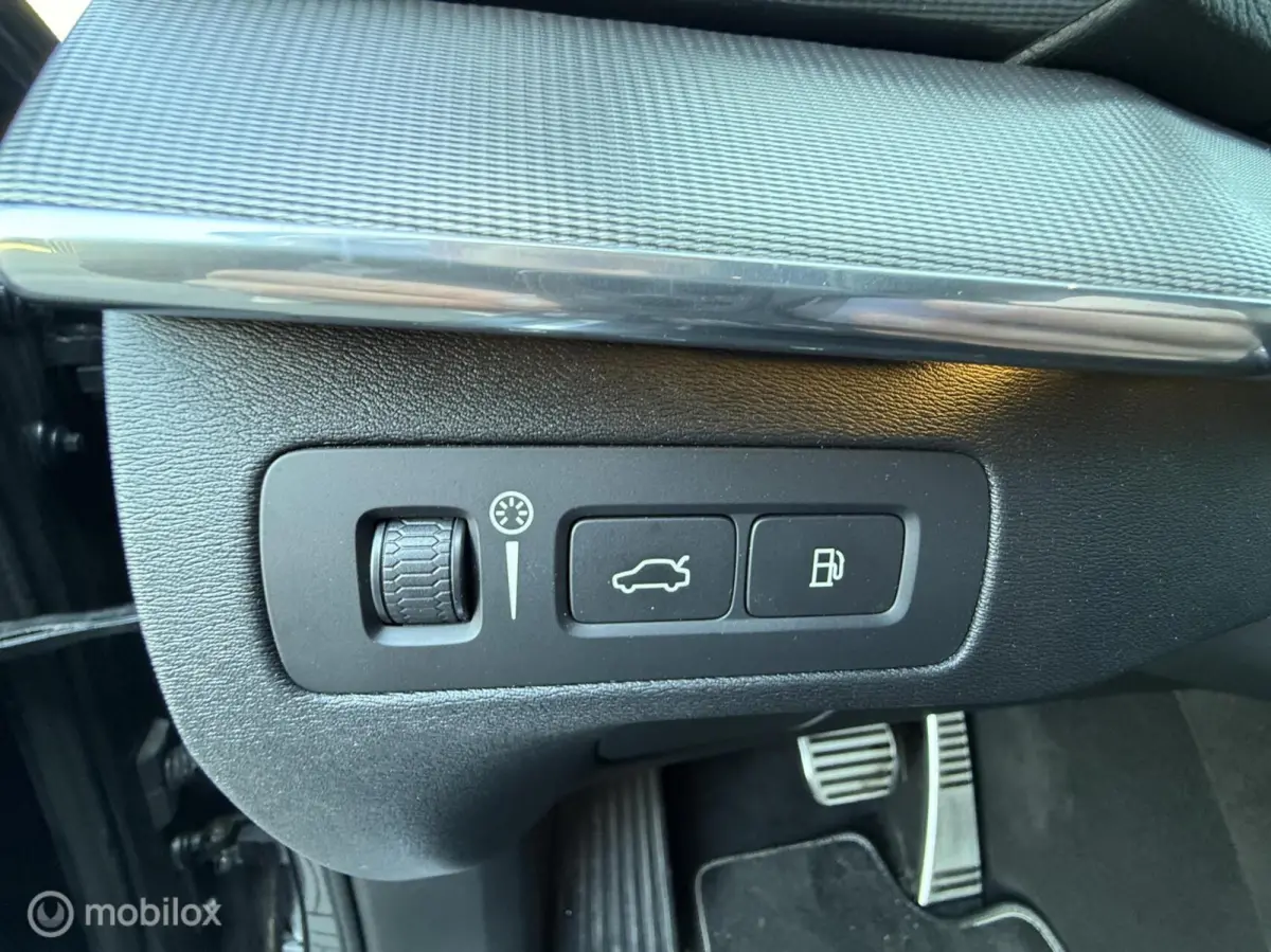 2.0 T8 Twin Engine AWD R-Design PANO 360camera 7zit trekhaak