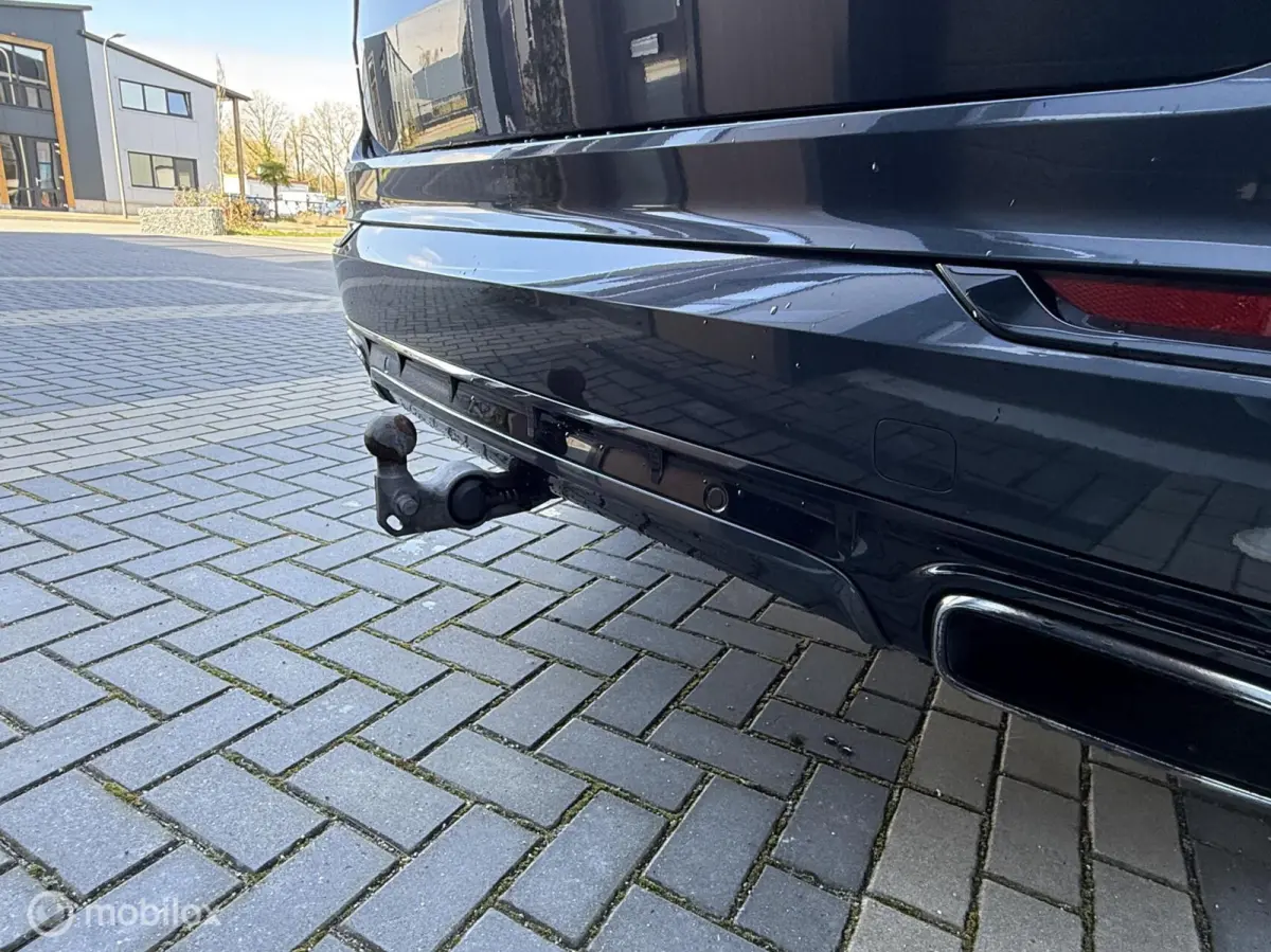 2.0 T8 Twin Engine AWD R-Design PANO 360camera 7zit trekhaak