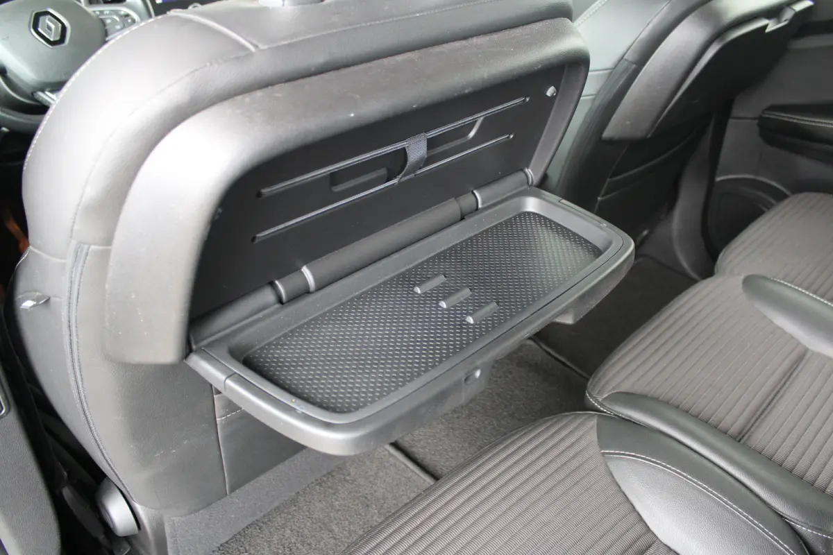 1.2 TCe Intens | Trekhaak | Camera in binnenspiegel | Stoelverwarming | Stoelmassage | Cruise control |
