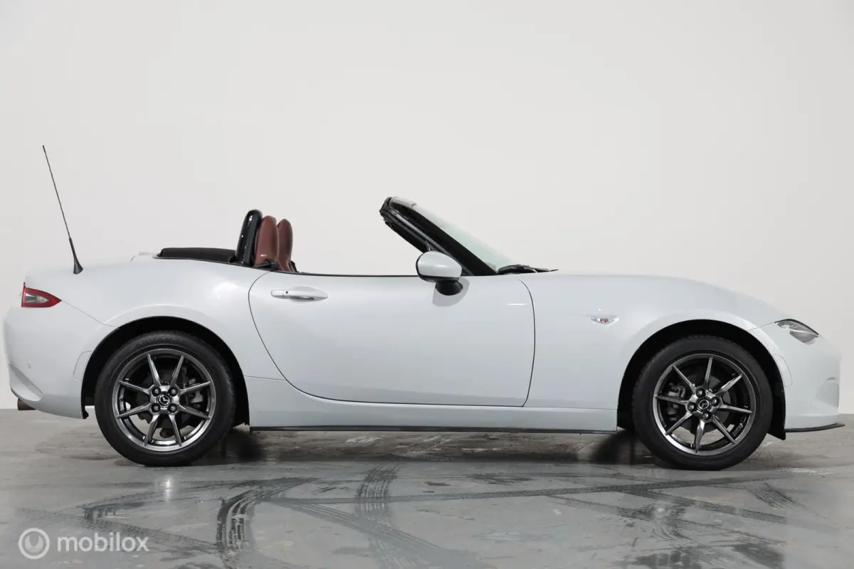 1.5 SkyActiv-G 131 Sakura - Camera - Cruise - Navi