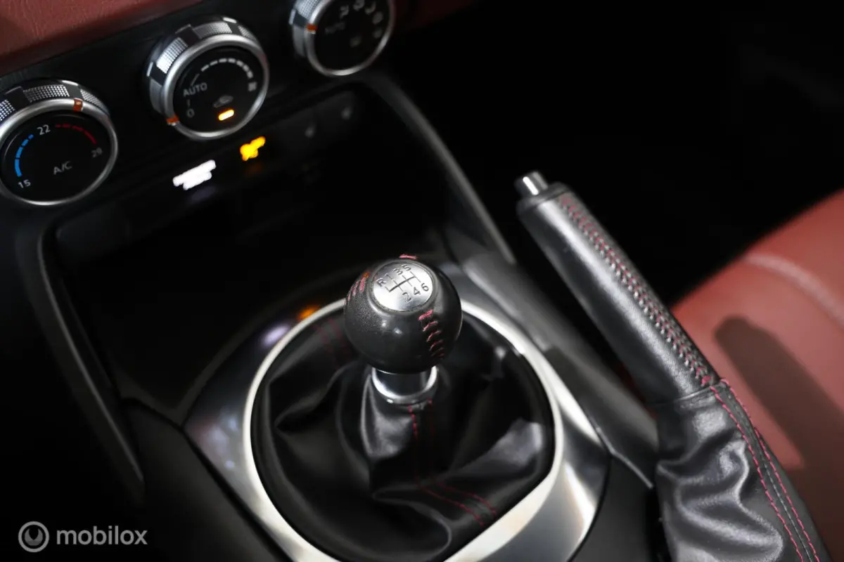 1.5 SkyActiv-G 131 Sakura - Camera - Cruise - Navi