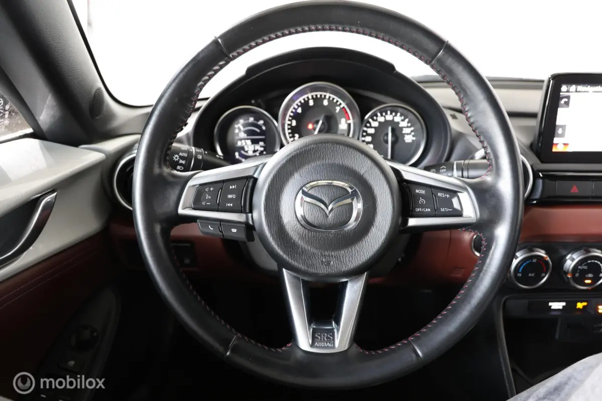 1.5 SkyActiv-G 131 Sakura - Camera - Cruise - Navi