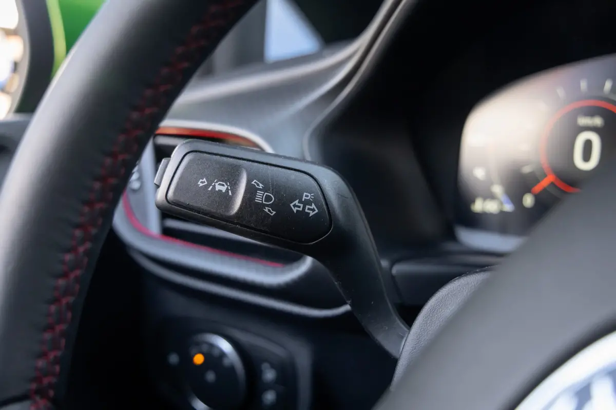 1.5 Ecoboost ST-X | 200pk. | Winterpack | Apple Carplay/Android Auto | Camera | 18'' inch L.M. Velgen | Achteruitrijcamera | Airco (automatisch) | Matrix LED koplampen