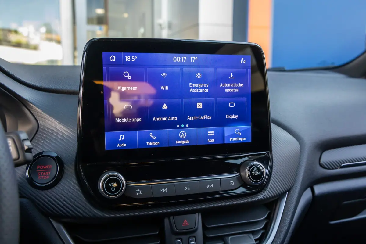 1.5 Ecoboost ST-X | 200pk. | Winterpack | Apple Carplay/Android Auto | Camera | 18'' inch L.M. Velgen | Achteruitrijcamera | Airco (automatisch) | Matrix LED koplampen